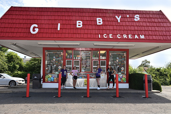 Gibby's_1972TXT.S.